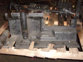 CATERPILLAR FLOOR PLATE