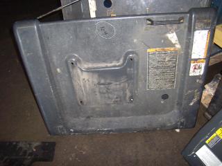 CATERPILLAR BATTERY COVER