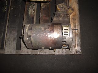 CATERPILLAR DRIVE MOTOR