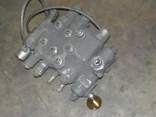 MITSUBISHI Used 4 Spool Hydraulic Control Valve