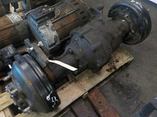 CATERPILLAR Used Transfer/Drive Axle Assembly