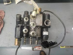 Caterpillar 3 Spool Control Valve photo