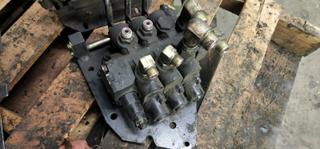 DOOSAN Used 3 Spool Hydraulic Control Valve