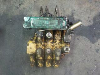 DOOSAN Used 3 Spool Hydraulic Control Valve