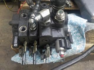 MITSUBISHI USED HYDRAULIC CONTROL VALVE