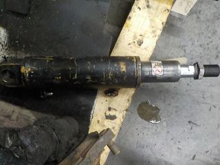 CATERPILLAR Used Tilt Cylinder