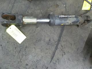 CATERPILLAR Used RH Tilt Cylinder